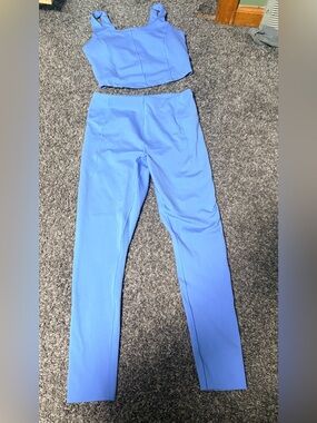 Blue Two-Piece Crop Top & High-Waist legging Set